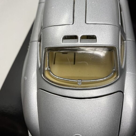 Burago 1954 Silver Mercedes Benz 300SL Diecast new in box - Picture 7 of 9